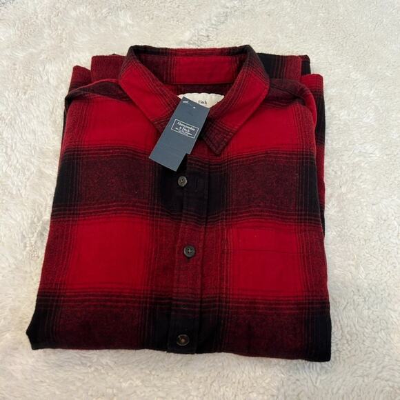 NWTAbercrombie & Fitch Soft AF Flannel Relaxed Fit Red Black Plaid Shirt Sz M - Picture 1 of 6
